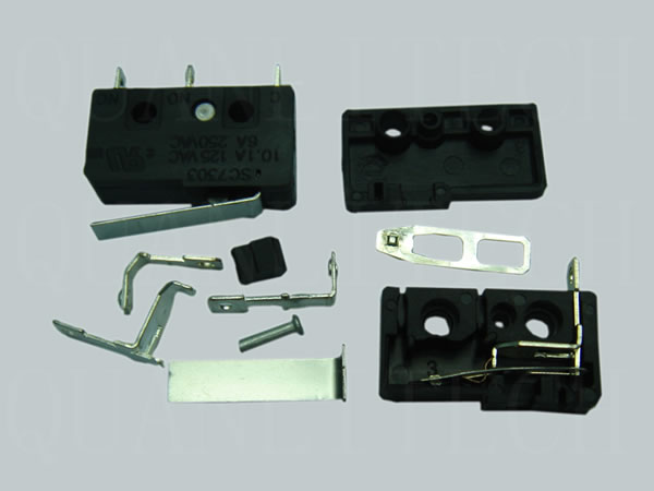 微動開關(guān)自動組裝機(jī)樣品 微動開關(guān)自動組裝機(jī)樣品